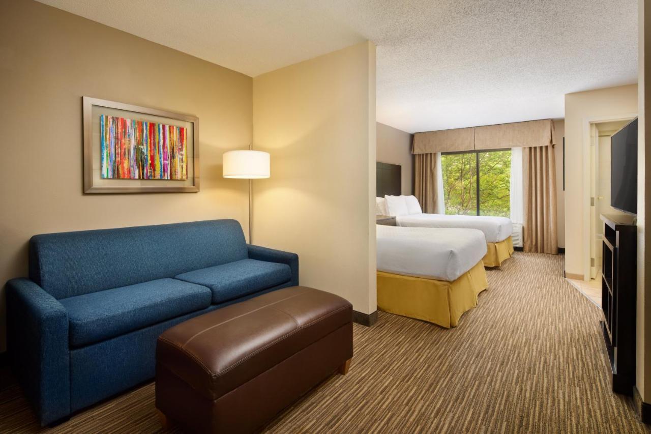 Holiday Inn Express & Suites Alpharetta By Ihg Bagian luar foto