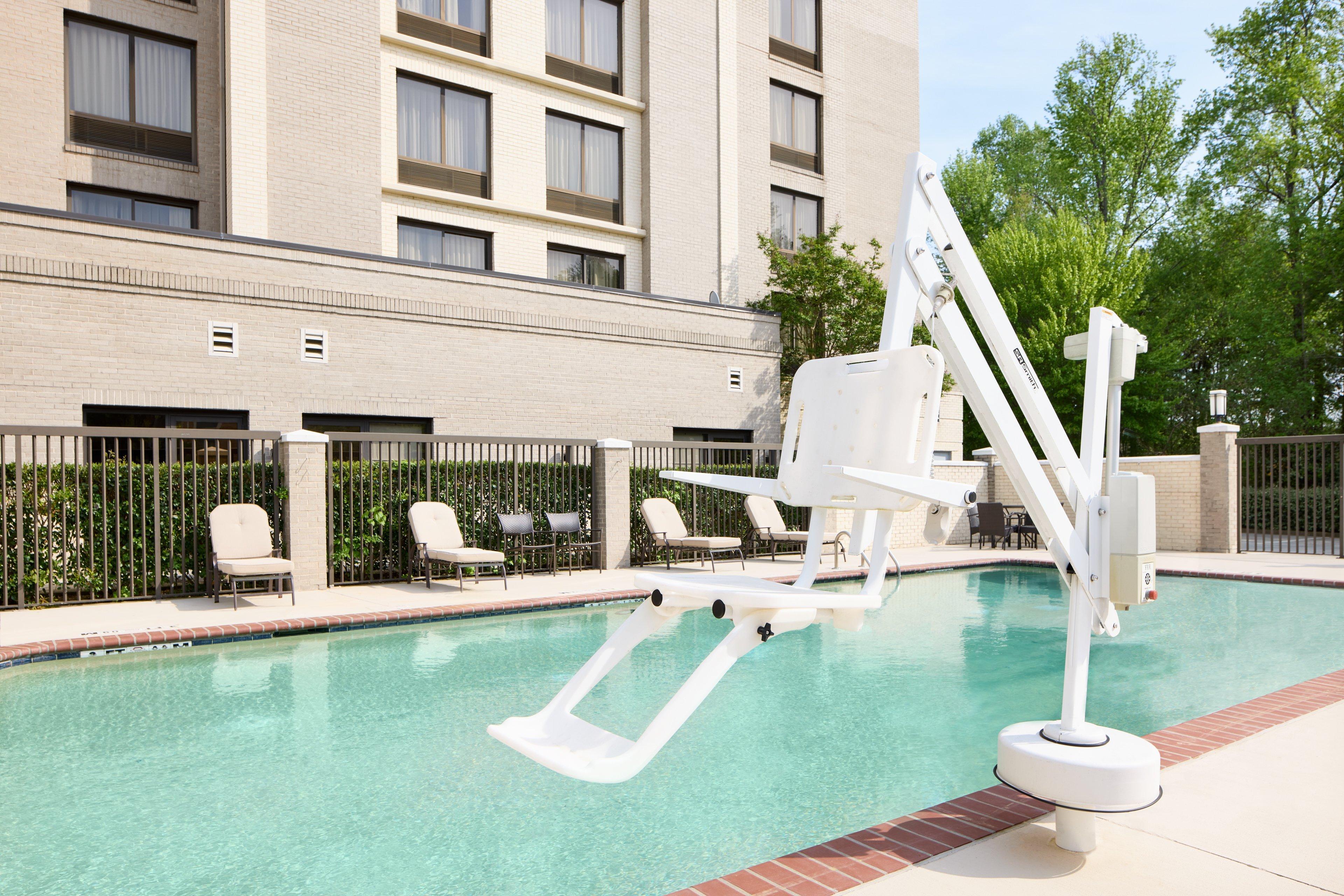 Holiday Inn Express & Suites Alpharetta By Ihg Bagian luar foto