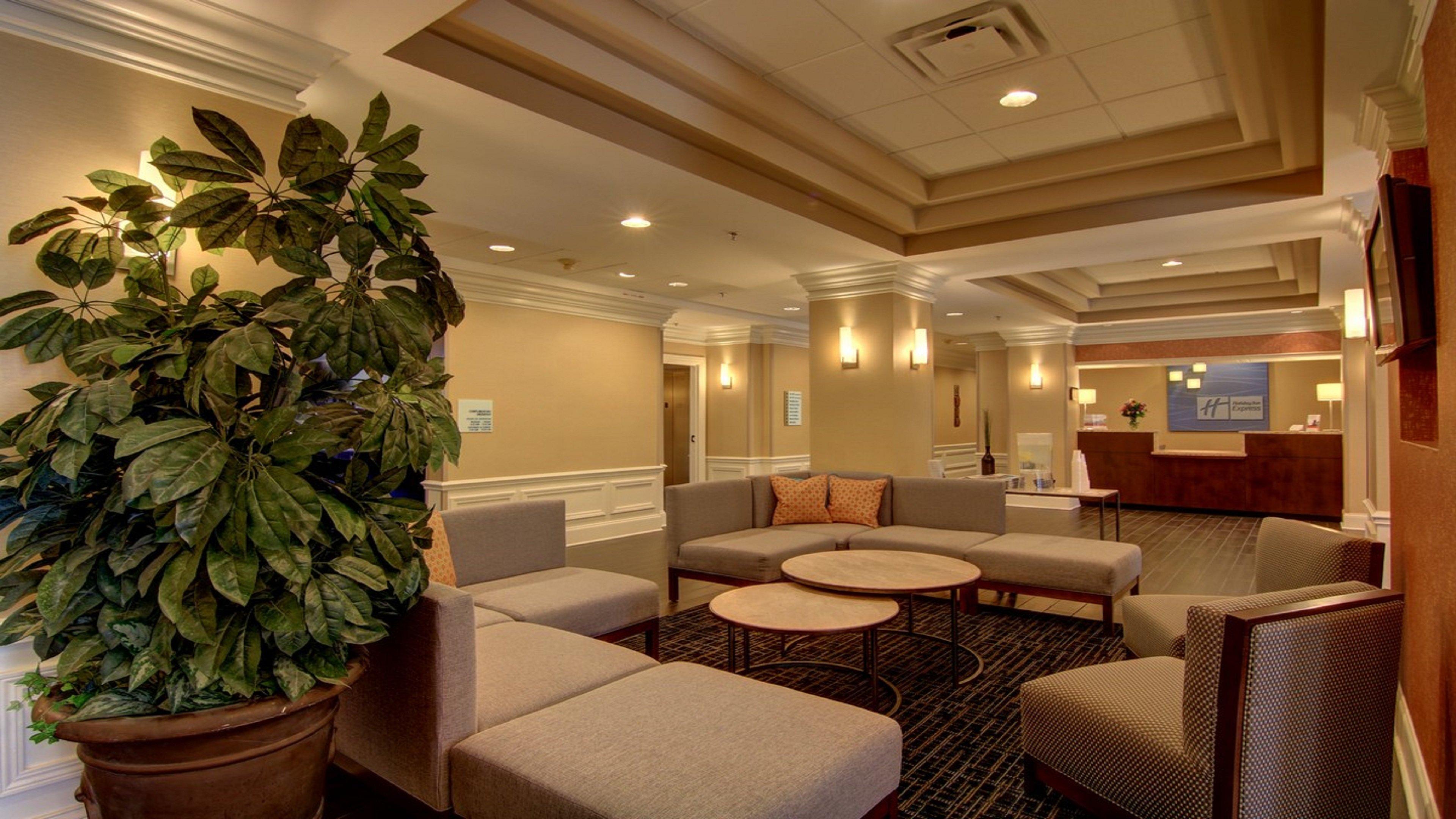 Holiday Inn Express & Suites Alpharetta By Ihg Bagian luar foto