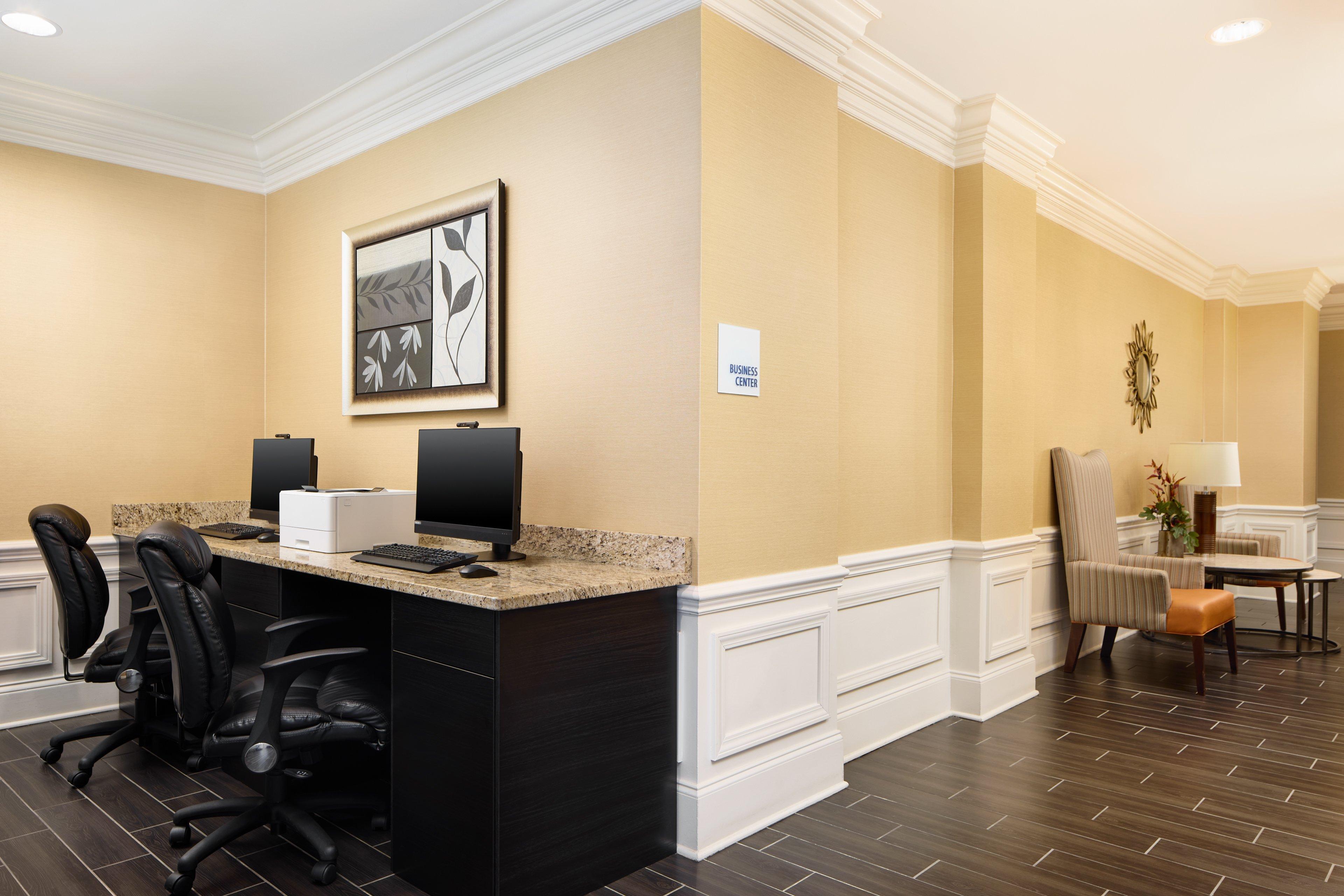 Holiday Inn Express & Suites Alpharetta By Ihg Bagian luar foto