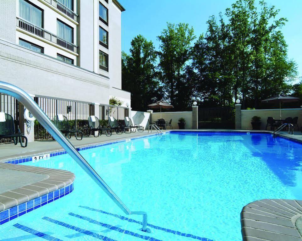 Holiday Inn Express & Suites Alpharetta By Ihg Bagian luar foto